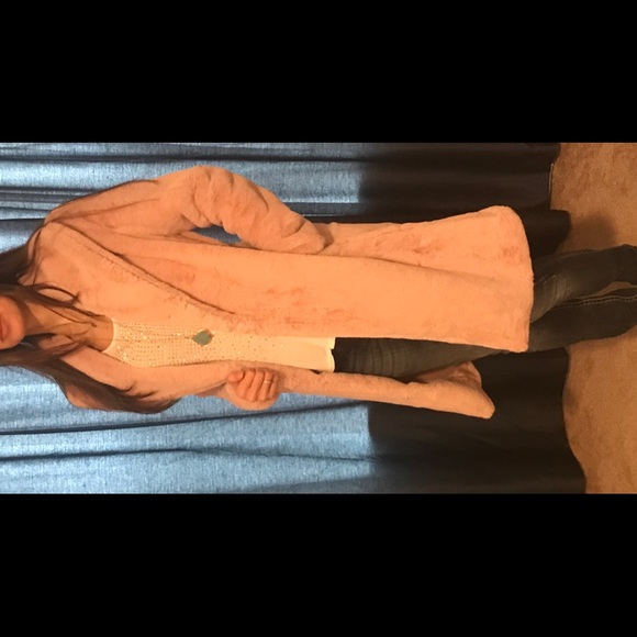 🎉HP✨LAST 1✨SALE✨NEW 5⭐️BLUSH LUXURY FAUX FUR COAT - Picture 6 of 7